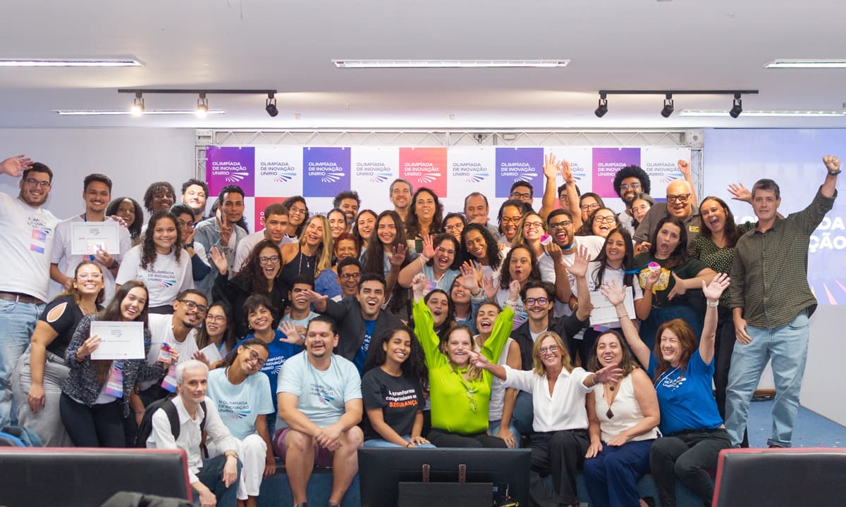 Turma reunida no encerramento da Olimpíada